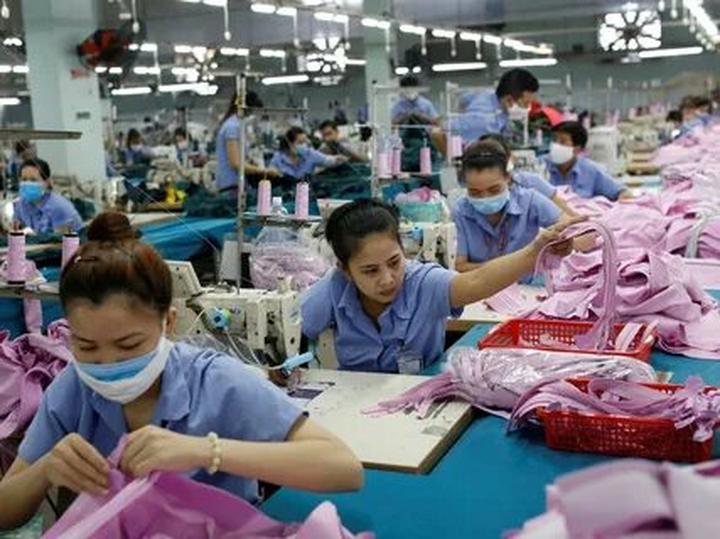 Quần dáng cong đang gây sốt với thiết kế độc đáo và tính ứng dụng cao, giúp tạo hiệu